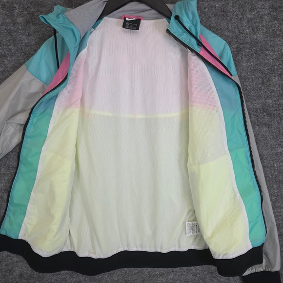 Nike Sportswear Heritage Windrunner Jacket Medium Colorblock Hooded Lightweight - Picture 3 of 12